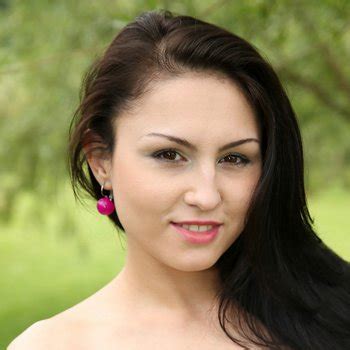 Kirschley Swoon Babe Page Watch This Pornstar On FreeOnes