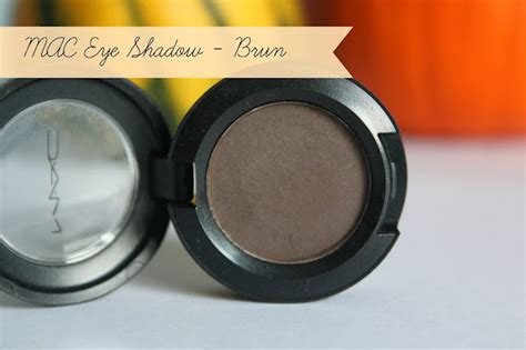 Catarinas Little Space Mac Eye Shadow Brunsatin Review And Swatch