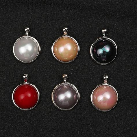 Hollow Flower Flat Round Colorful Mother Of Pearl Shell Pendants