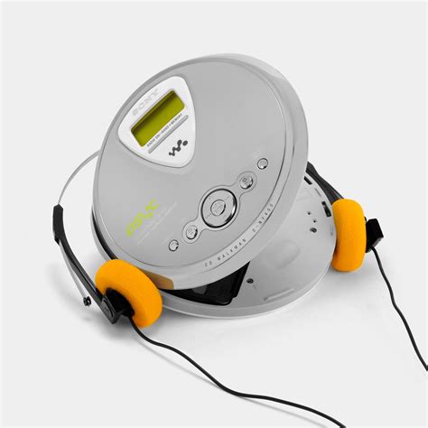 Sony Psyc Walkman D-NF400 TV/AM/FM Portable CD Player