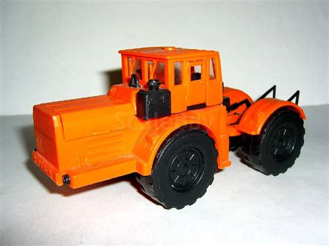 Кировец К-700/К700А/К701 из СССР (1987г) 1/43 вниз!! --- СКИНУЛ ...