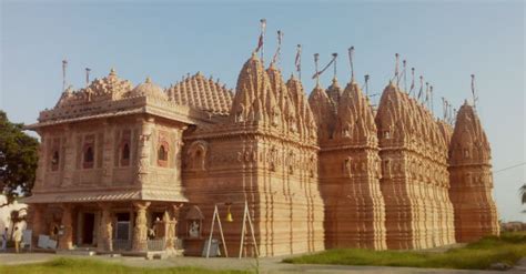 Bhadreshwar Jain Temple in Kutch | Bhadreshwar Jain Temple Tour ...