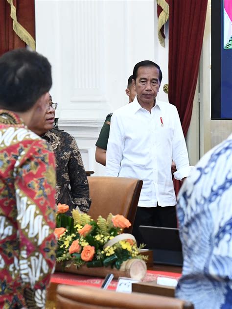 Foto Presiden Jokowi Instruksikan Jajaran Terkait Penanganan