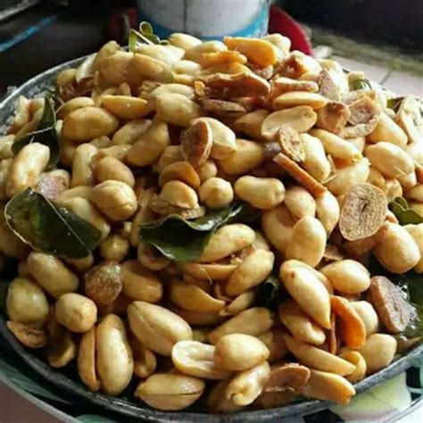 Jual Kacang Bawang Goreng Kacang Tanah Oven Kriuk Khas Lebaran Murah