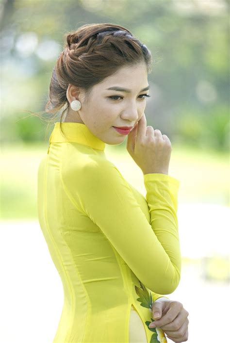 Ghim C A Pemburu Gadis Supergirl Tr N Aodai Yellow Gurlz Ng I M U N