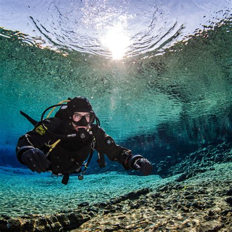 Diving Silfra Tour - The Dive Between The Continents (With transfer) - Iceland Easy