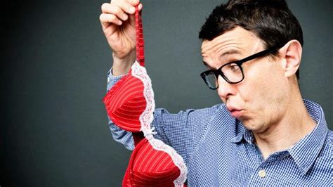 Marques De Lingerie F Minine Pr F R Es Des Fran Ais Les Hommes Pl Biscitent L Affriolant Les