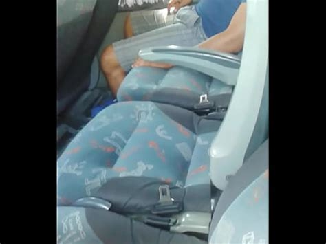 Pau duro no ônibus XVIDEOS