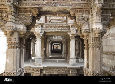 view  adalaj ni vav stepwell  rudabai stepwell built