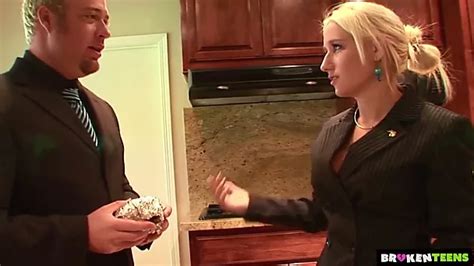 Anal Insane Hooker Sammie Six Takes A Big Dick In Her Stretched Anus