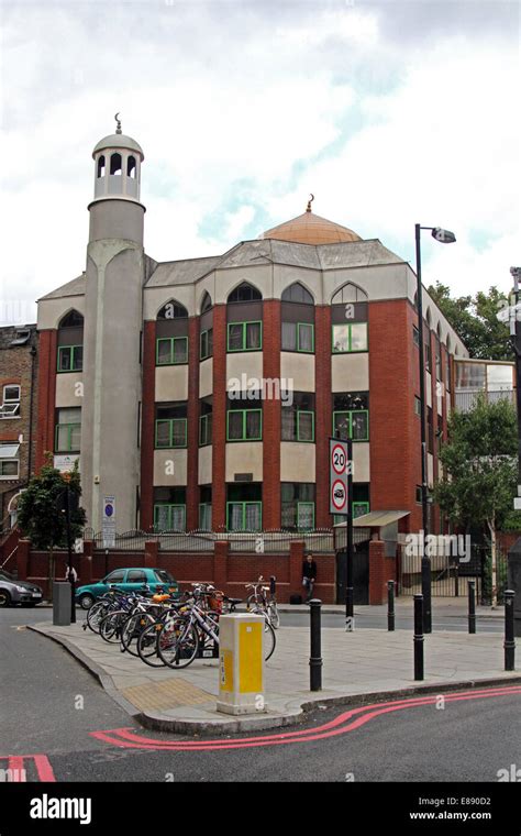 The North London Central Mosque, also known as the Finsbury Park mosque ...