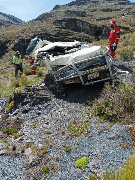 Un muerto y varios heridos tras el embarrancamiento de un minibús en la