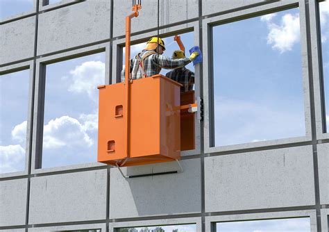 Vorsorge Bei Arbeiten Im Freien BG BAU Aktuell