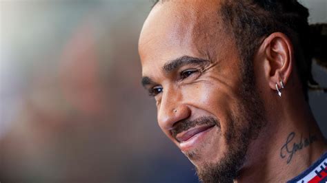 F1 Lewis Hamilton Sarei Stupito Se La Mercedes Mi Permettesse Di