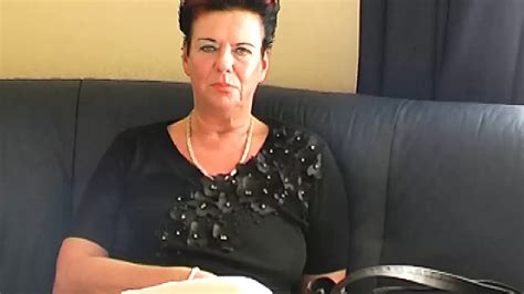Reife Jaehrige Befriedigt Sich Selbst Mit Fingern Und Toys German Fingering Porn XHamster