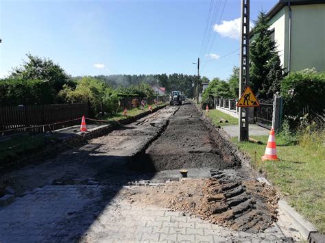 Trwa przebudowa ulicy Kochanowskiego w Kaletach Powiat Tarnogórski