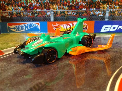 JULIAN S HOT WHEELS BLOG Jet Threat 4 0 2015 F Case Regular Treasure Hunt