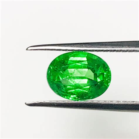 Tsavorite Garnet Oval Cut Garnet 2 Carat Garnet Green Garnet Garnet