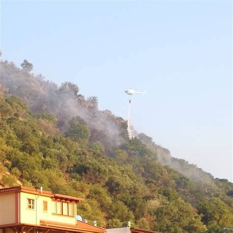 Ancora Fiamme A Ponte Naso In Azione Gli Elicotteri Antincendio