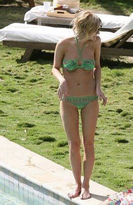 Hot Bikini Wallpaper Ashlee Simpson Bikini Photo