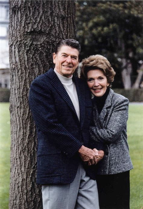 Ronald and Nancy Reagan - Nancy Reagan 1921-2016 - Pictures - CBS News