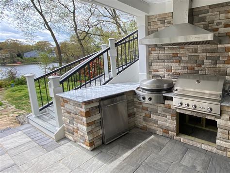 Outdoor Kitchen on Deck Ideas - Trex RainEscape