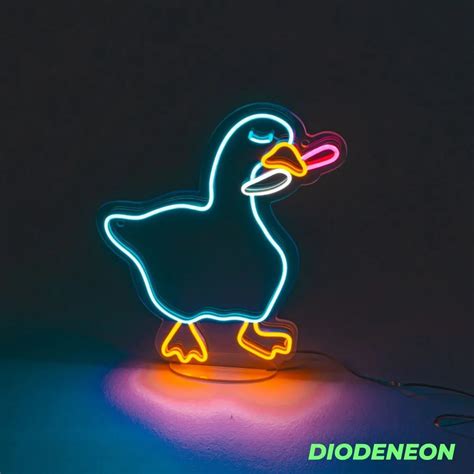 Неоновый Гусь с ножом — diodeneon