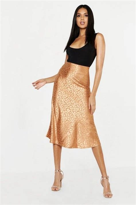 Satin Bias Cut Slip Midi Skirt Boohoo Outfits Midi Skirt Satin Skirt Outfit