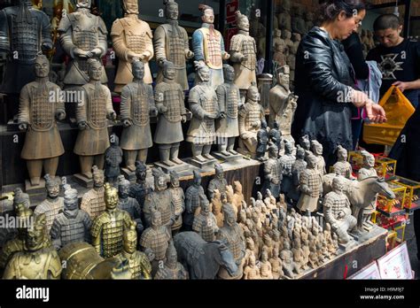 Souvenir shop, Museum of Qin TerraCotta Warriors, Xian, China Stock Photo - Alamy