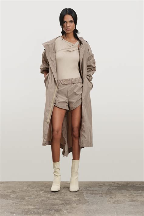 Hot Babe Summer 24 MIJA