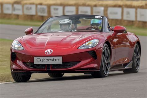 Electric MG Cyberster makes European debut - Techzle