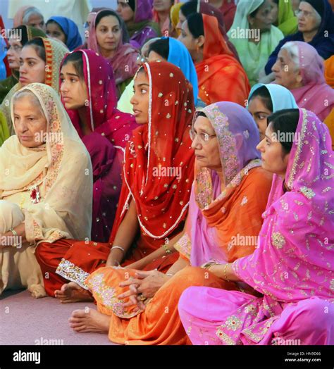 Sikh Women Clothes