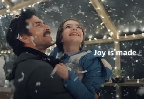 Amazon Father and Daughter Christmas Commercial / Advert Song - Joy Is Made