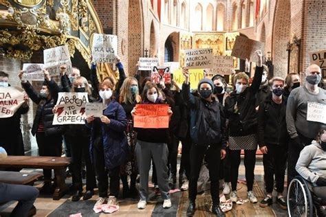 Protestowali Przeciwko Wyrokowi Tk W Sprawie Aborcji Mieli Zak Ci