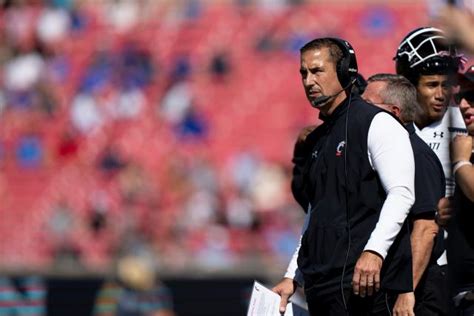 No. 21 Cincinnati Bearcats edge SMU Mustangs to extend AAC winning streak