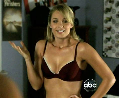 318 best images about Laura Vandervoort on Pinterest | Blonde hair