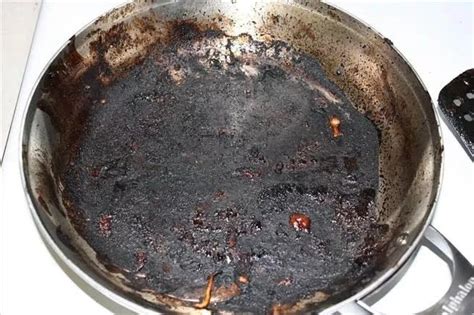 3 Ways To Clean Your Burnt Pot In 10 Minutes Cleaneat Ng