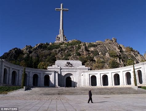 Francisco Franco's body to be exhumed | Daily Mail Online