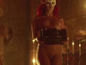 31 NUDE SCENES AZNude