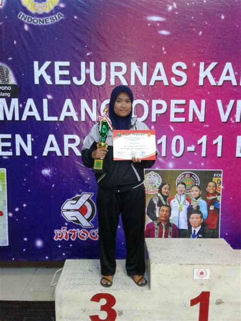 SELAMAT ATAS DIRAIHNYA JUARA III OLEH MAHASISWA FAKULTAS EKONOMI UNARS