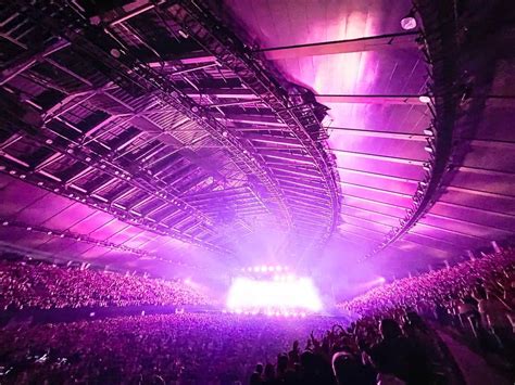 B’zさんのインスタグラム写真 B’zinstagram 「b’z Live Gym Pleasure 2023 Stars At Sekisui Heim Super Arena