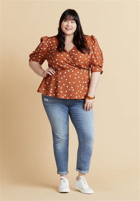 How To Dress Plus Size Body Types Plus Size Fashion Tips Plus Size