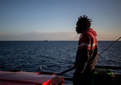 Piantedosi “le Navi Ong Spingono I Migranti A Partire