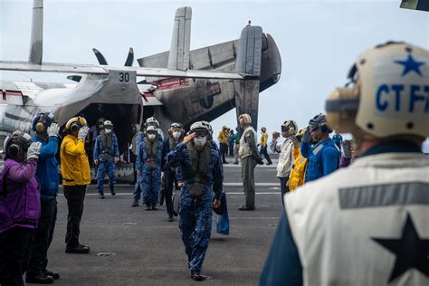 Commander Task Force Conducts Flag Talks With Jmsdf U S Indo