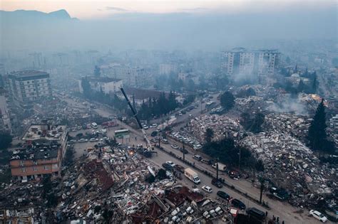 Terremoto in Turchia e Siria cosa è successo e le foto dei crolli