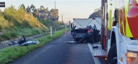 Morre Em Colis O Entre Um Cami O E Dois Carros Em Autoestrada