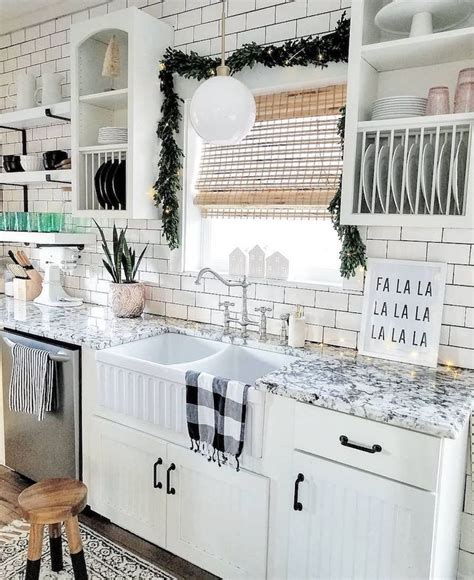 25 Christmas Kitchen Decor Ideas for a Festive Cooking Space