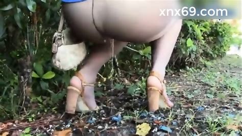 Latina Facesits Yo Lesbian Neighbor