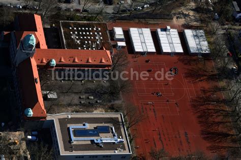 Berlin von oben Schulgebäude der Arndt Gymnasium Dahlem an der