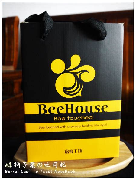 【包裝食品】beehouse 蜜蜂工坊．台灣日月潭龍眼蜜、阿里山花蜜 濃醇蜜甜讓口與心都 Beetouched Barrel